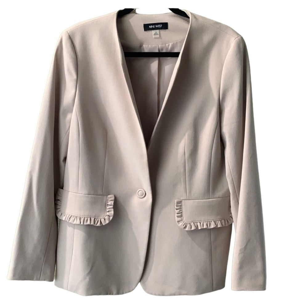 Nine West single button blush nud blazers size 10